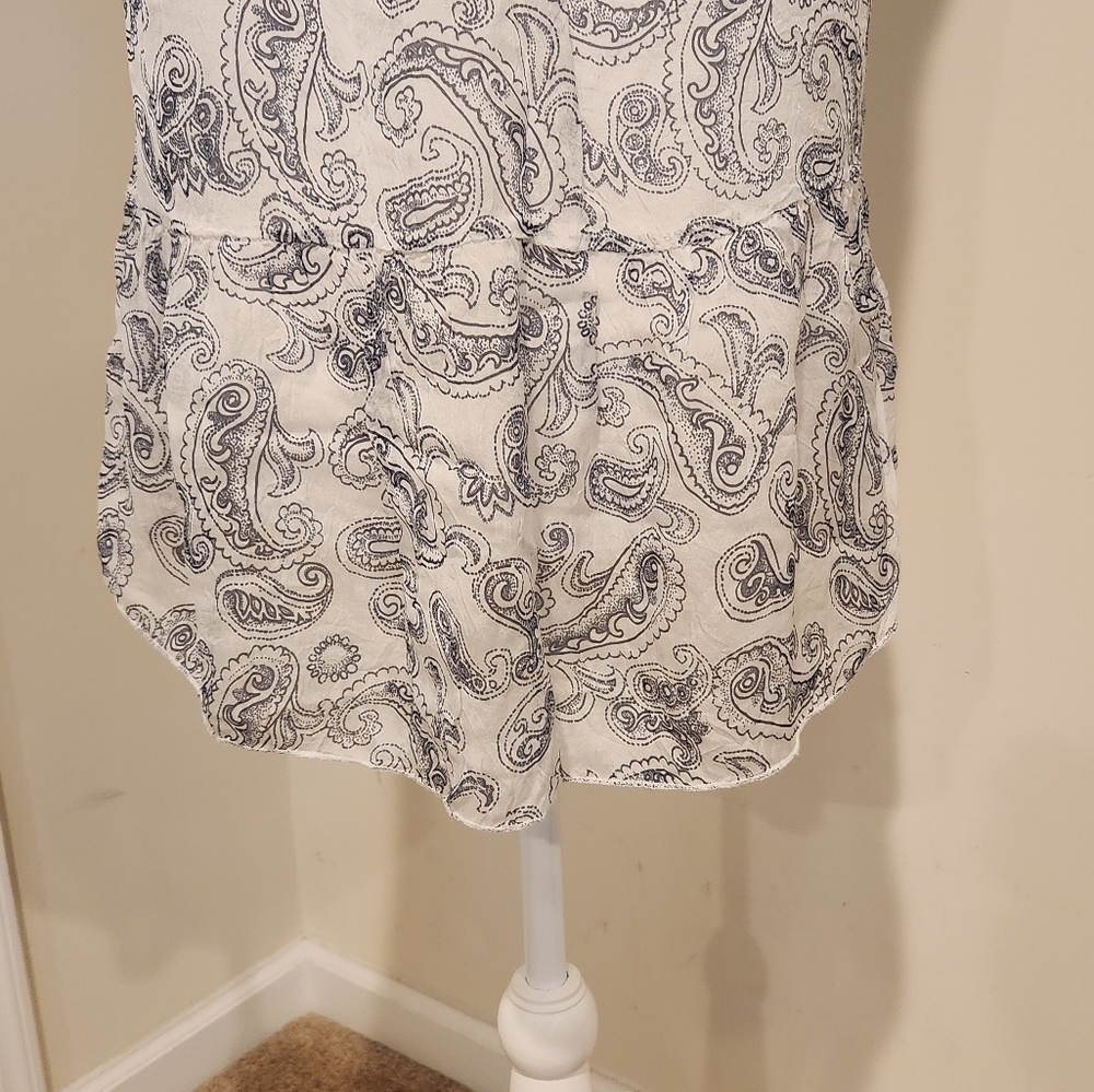 VIA Signoria White and Blue Silk Paisley Sleeveless Blouse Large (Made in Italy) - Picture 6 of 9